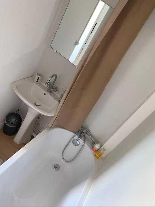 Studio 1 Chartres Gare Et Colisee A 100M Екстериор снимка