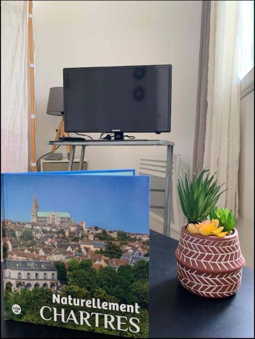 Studio 1 Chartres Gare Et Colisee A 100M Екстериор снимка